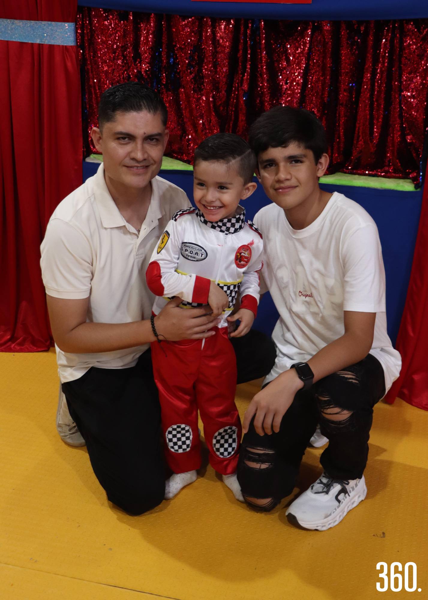 Gerardito con su papá, Gerardo, y su hermano, Christian Valdez. $!Gerardito con su papá, Gerardo, y su hermano, Christian Valdez.