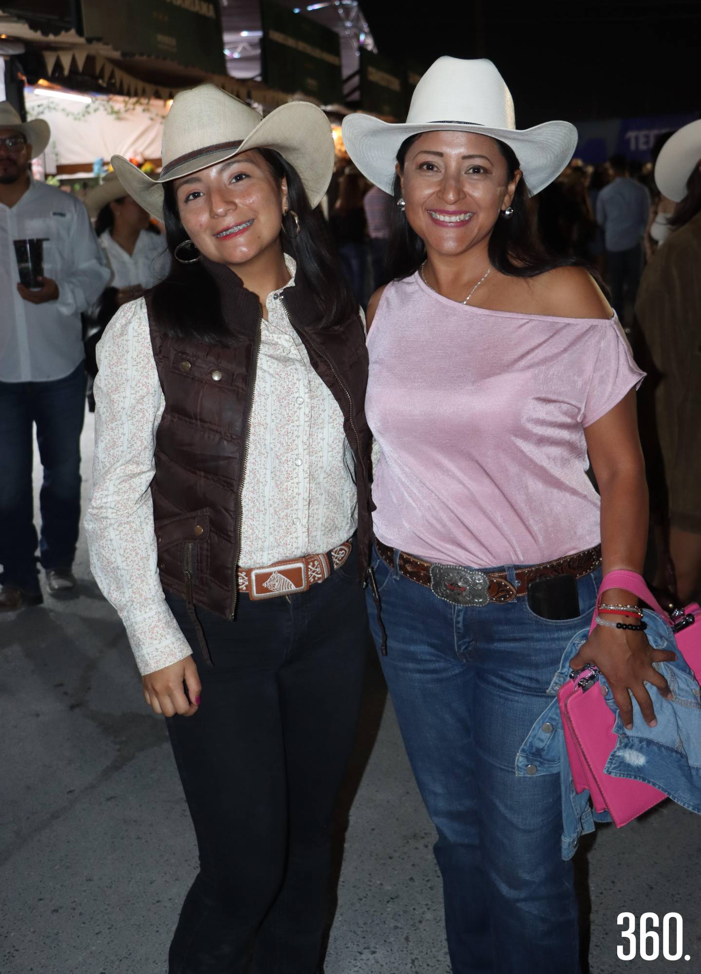 Paola y Valeria Esquivel. $!Paola y Valeria Esquivel.