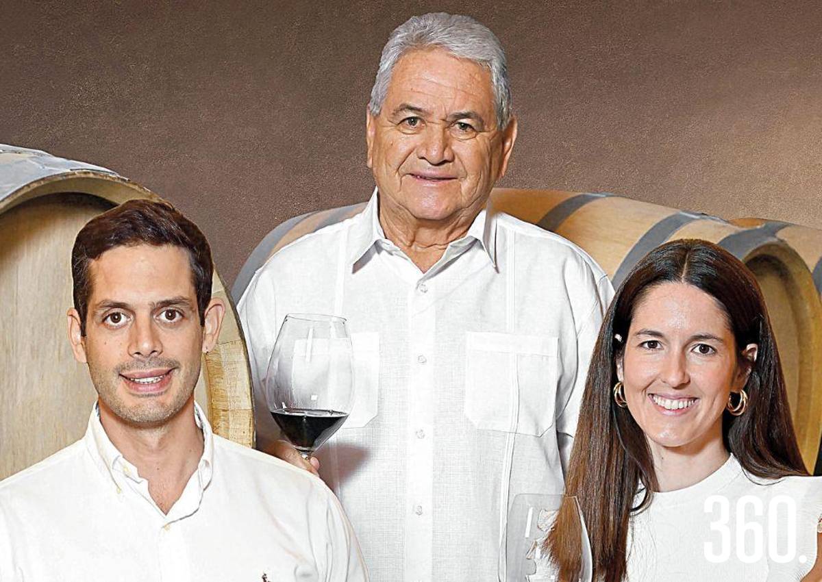 LOS ENÓLOGOS QUE REVOLUCIONAN EL VINO DE COAHUILA LOS ENÓLOGOS QUE REVOLUCIONAN EL VINO DE COAHUILA