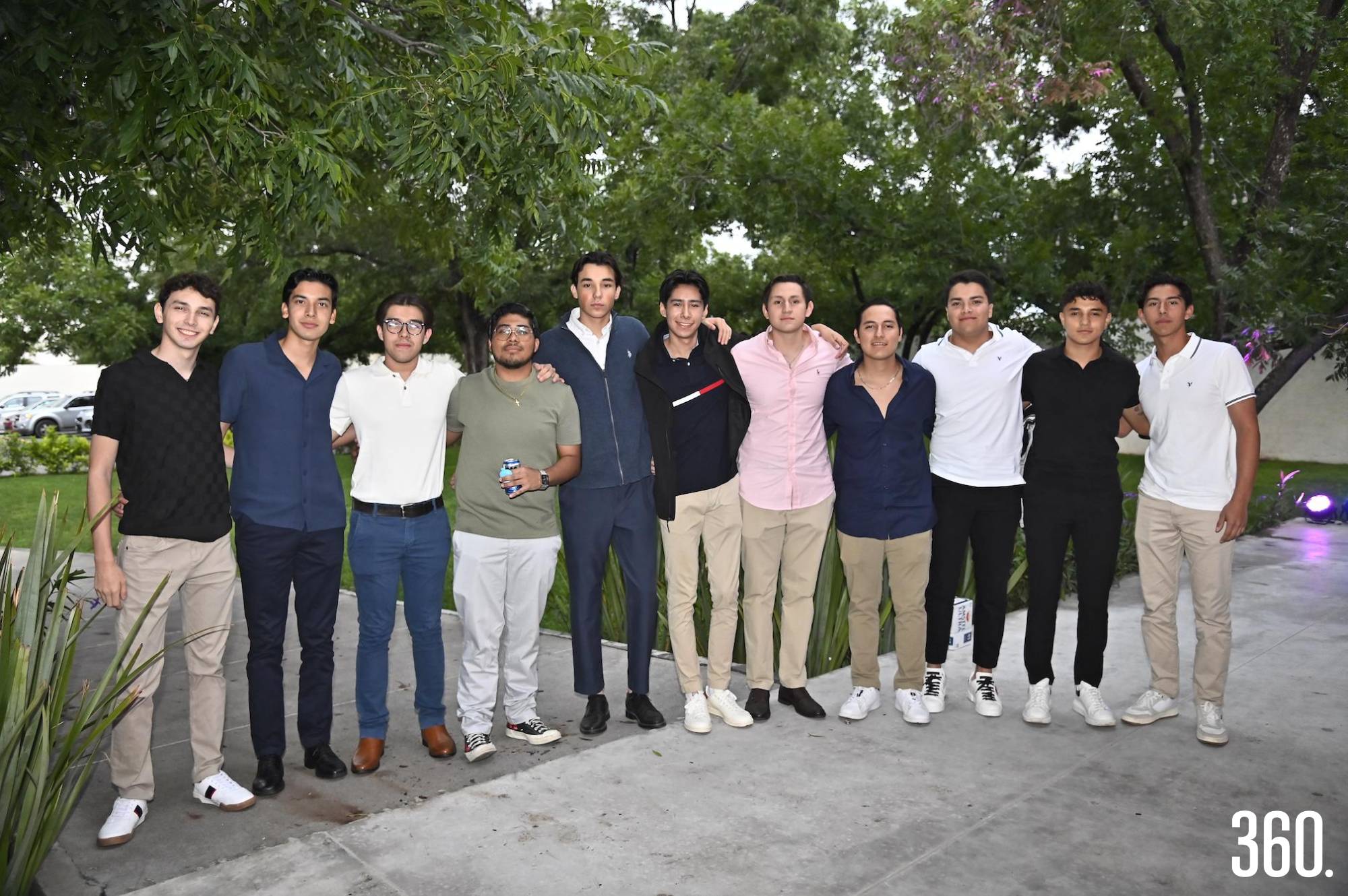 David Castañeda, Luis Flores, Emilio Granados, Jesús Flores, Patricio Alanis, Miguel Medina, Juan Antonio Torres, Daniel Martínez, Diego Medina, Adrian Morales y Alejandro Macías. $!David Castañeda, Luis Flores, Emilio Granados, Jesús Flores, Patricio Alanis, Miguel Medina, Juan Antonio Torres, Daniel Martínez, Diego Medina, Adrian Morales y Alejandro Macías.