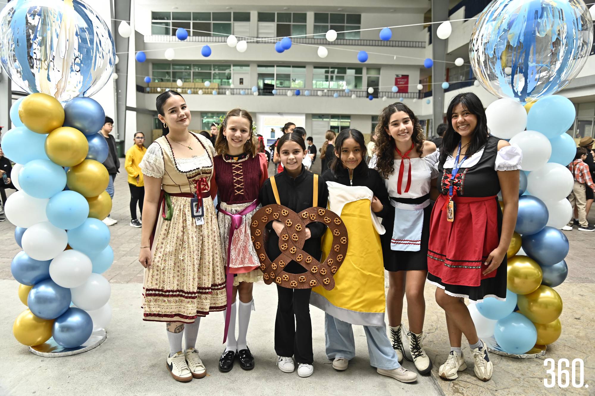 Mariana Sánchez, Mariel López, Ana Lilia Díaz, María Victoria Robles, Alea Iga y Elia Chávez. $!Mariana Sánchez, Mariel López, Ana Lilia Díaz, María Victoria Robles, Alea Iga y Elia Chávez.