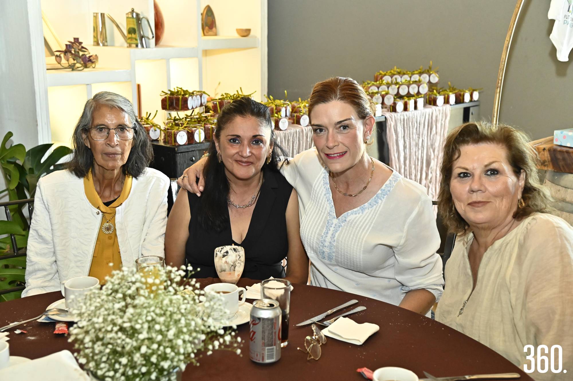 María de Jesús Monsiváis, Patricia Mares, Lili Cantú y Rosy Cadenas. $!María de Jesús Monsiváis, Patricia Mares, Lili Cantú y Rosy Cadenas.