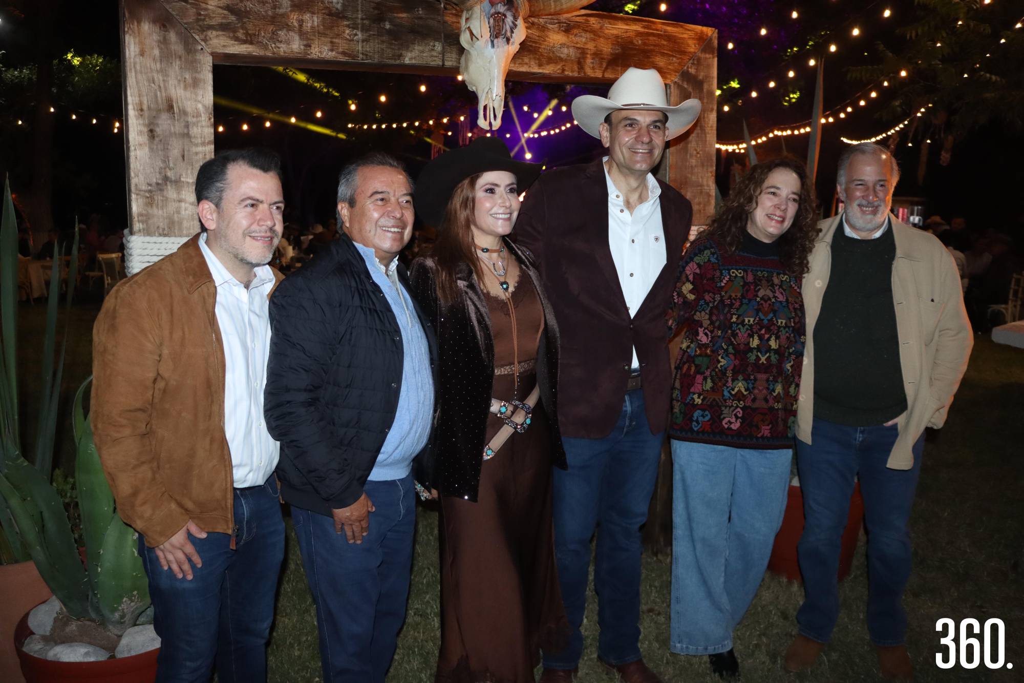 Antonio Rojas, César Camacho, Bertha Gutiérrez, Jericó Abramo, Juana Cuevas y José Antonio Meade. $!Antonio Rojas, César Camacho, Bertha Gutiérrez, Jericó Abramo, Juana Cuevas y José Antonio Meade.