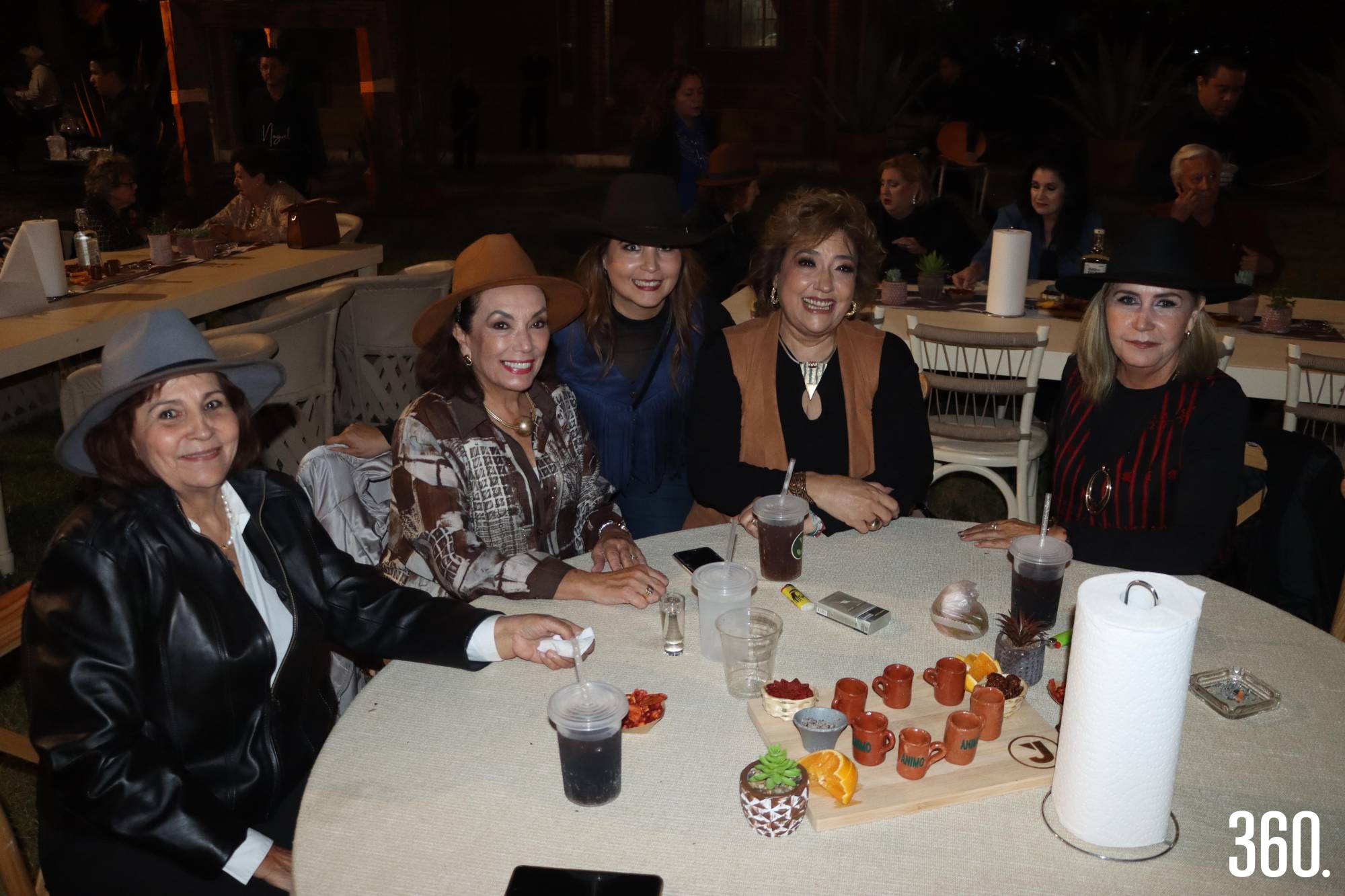 Blanca Flores, Caro Torres, Ludivina Arrañaga, Cuquis Ballesteros y Marcela Flores. $!Blanca Flores, Caro Torres, Ludivina Arrañaga, Cuquis Ballesteros y Marcela Flores.