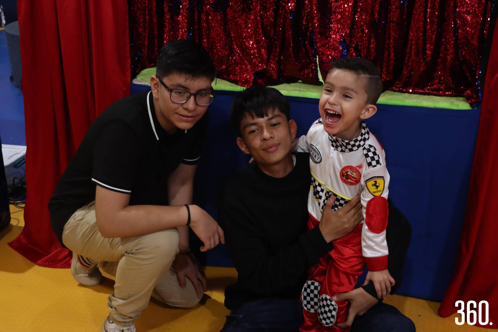 Gerardito con sus primos, Emmanuel e Iván Lara. $!Gerardito con sus primos, Emmanuel e Iván Lara.