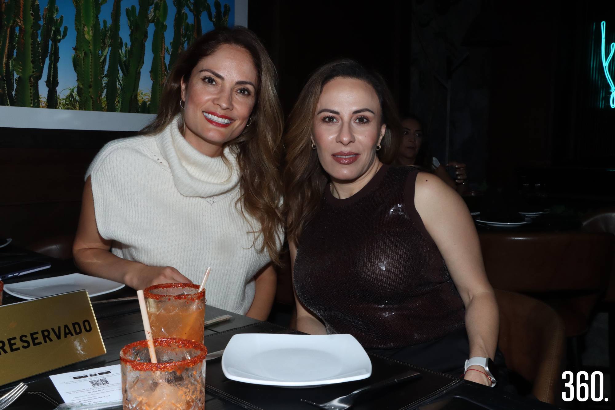Pilar Mendoza y Adriana Sifuentes. $!Pilar Mendoza y Adriana Sifuentes.