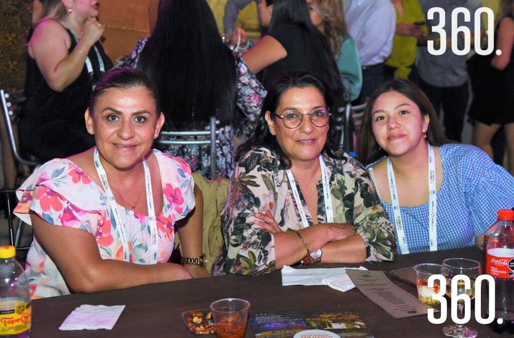 $!Gabriela Samperio, Sandra Camacho y Paulina Hernández.