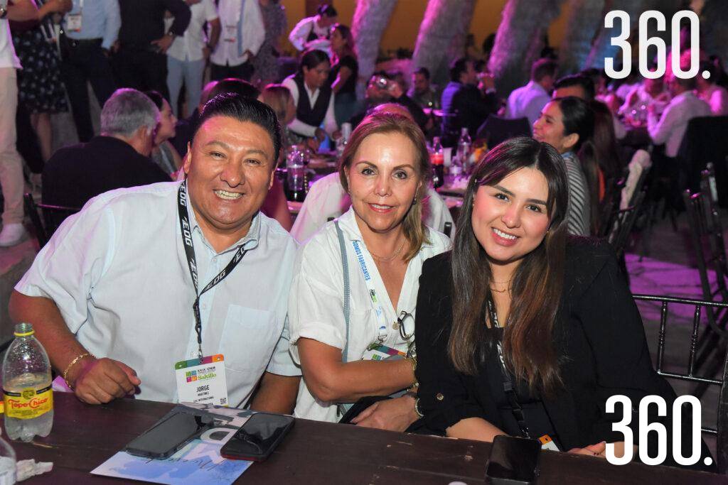 $!Jorge Martínez, Ruth García y Aline García.