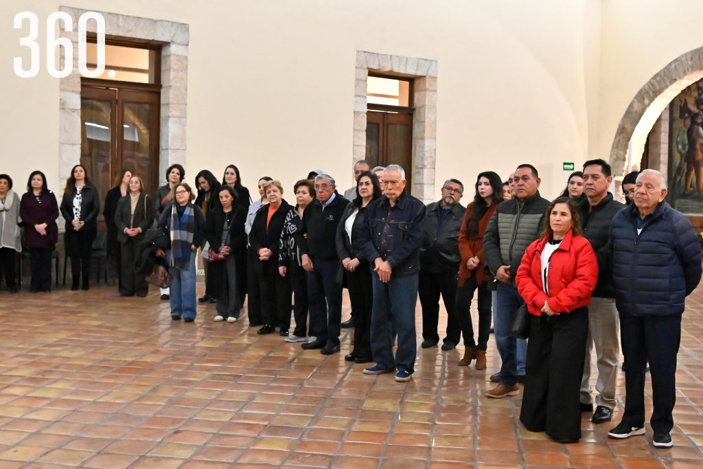 $!Asistentes a la inauguración.