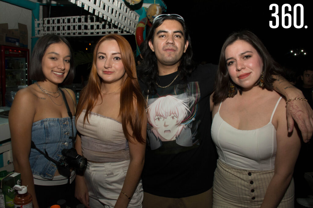 $!DISFRUTAN BRUNCH DE NOCHE