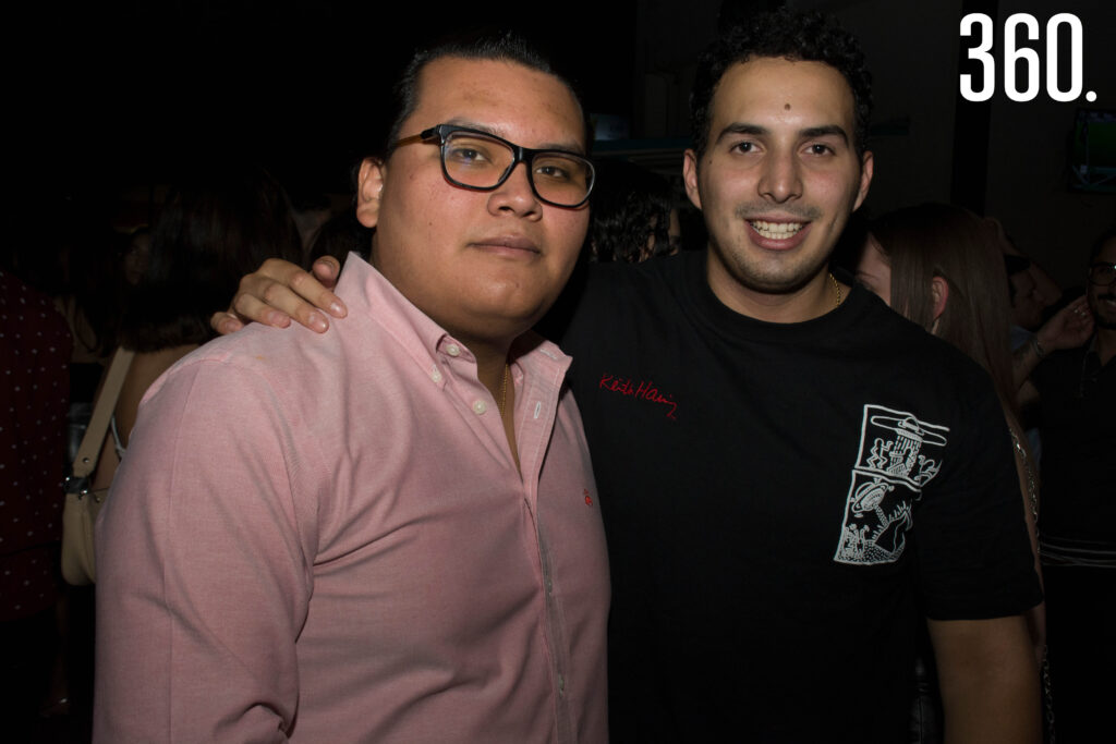 $!DISFRUTAN BRUNCH DE NOCHE