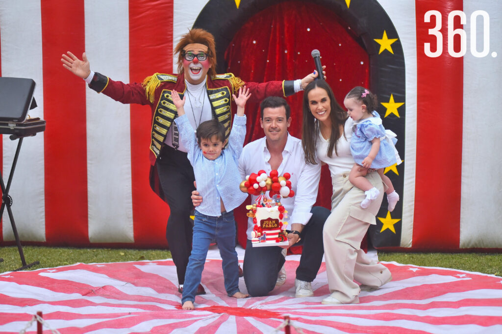 $!¡JUAN PABLO GARCÍA LOPÉZ SE FESTEJA!