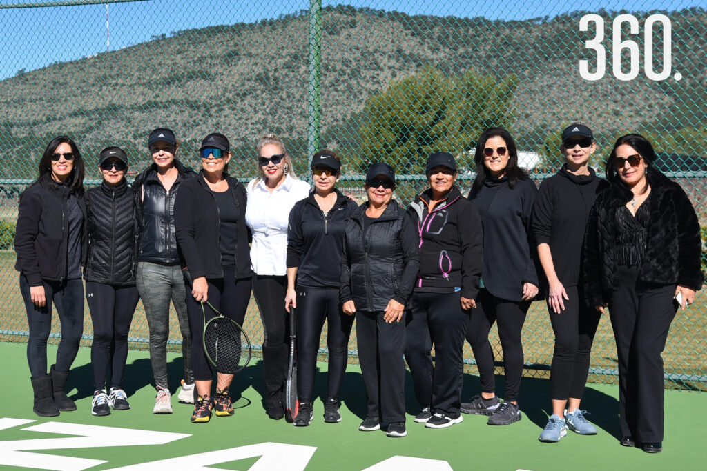 $!TENIS &amp; MOUNTAINS