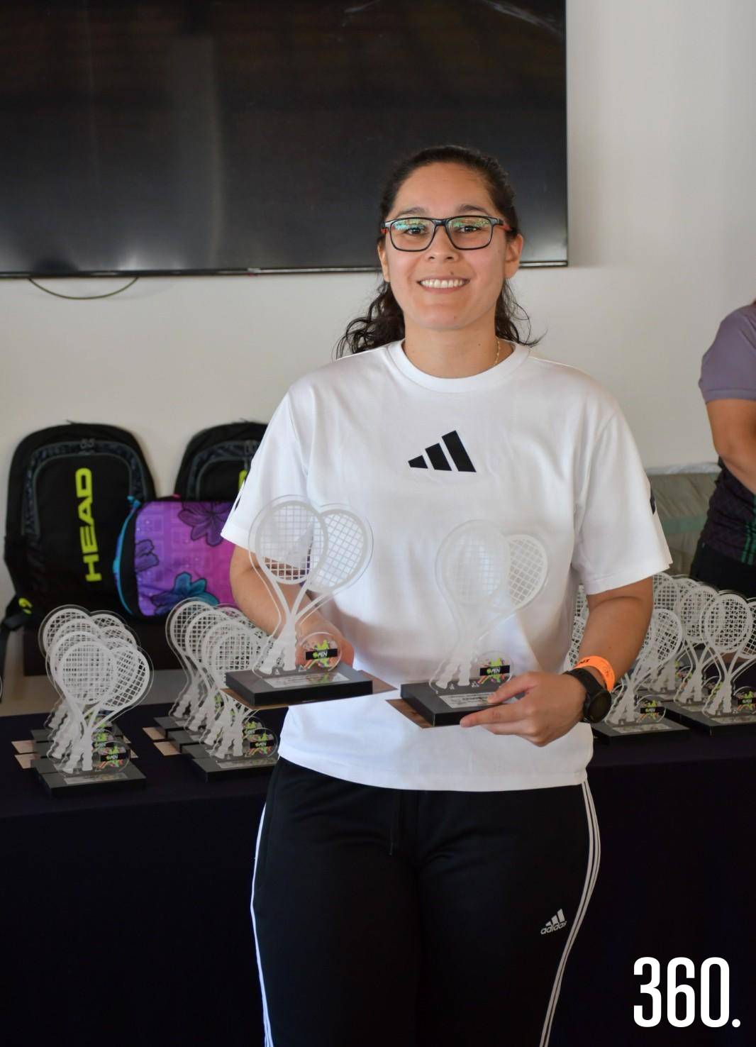 $!Amaya Martínez, junto con Claudia Villar, lograron el 1er lugar en la categoría de Novatas.