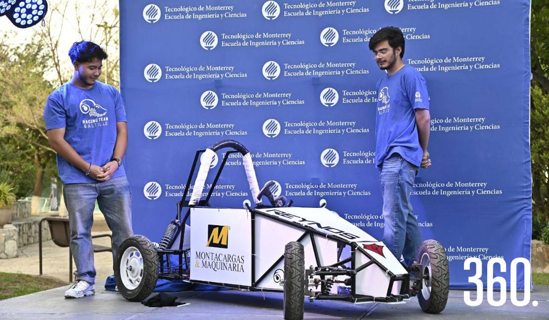 Los autos fueron presentados en la Plaza Borrego.