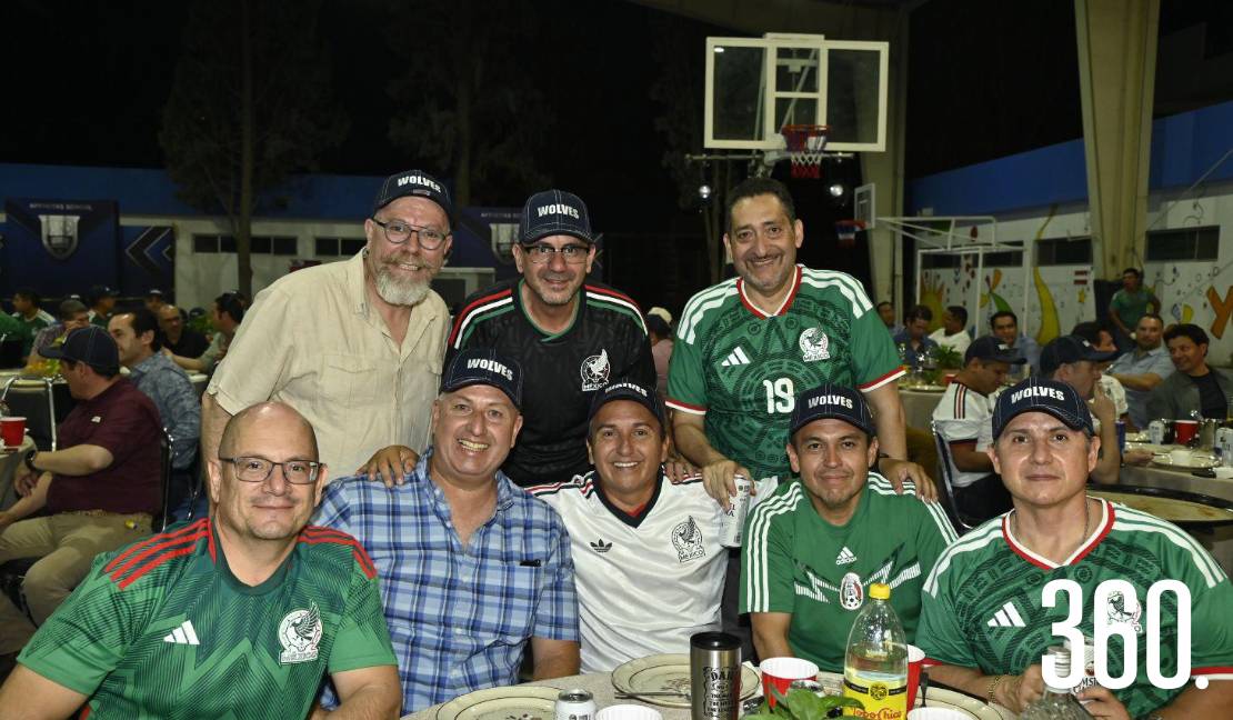 Elías Suárez, Homero Gómez, Carlos Guzmán, Rolando Peraza, Jorge Reyes, Oscar Reynoso, Enrique Carranza y Jorge Martínez.
