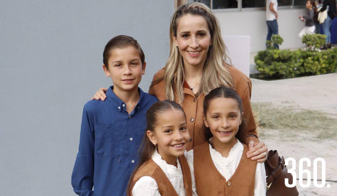 Tamara Valdés, Victoriano, Ximena y Carolina de las Fuentes.
