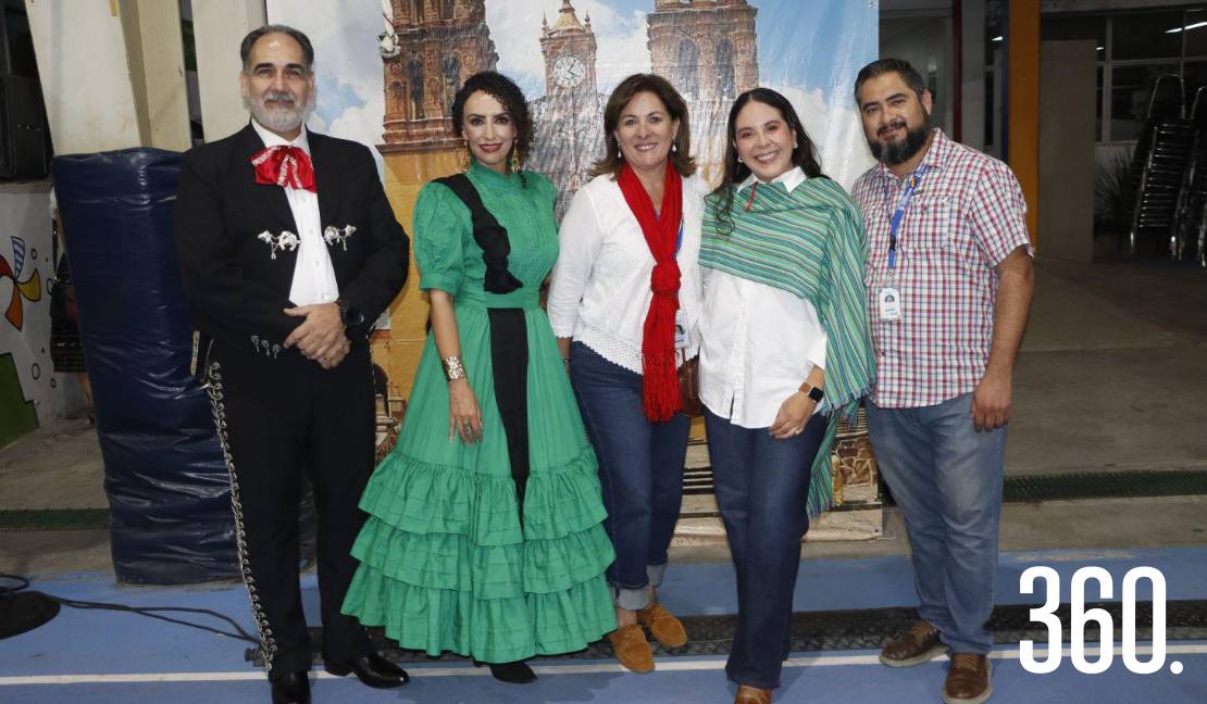 El director del COLAM, Jorge Alanís, Yadhira González, Olga Alanís, Silvia Meneces y Benito Gaytán.
