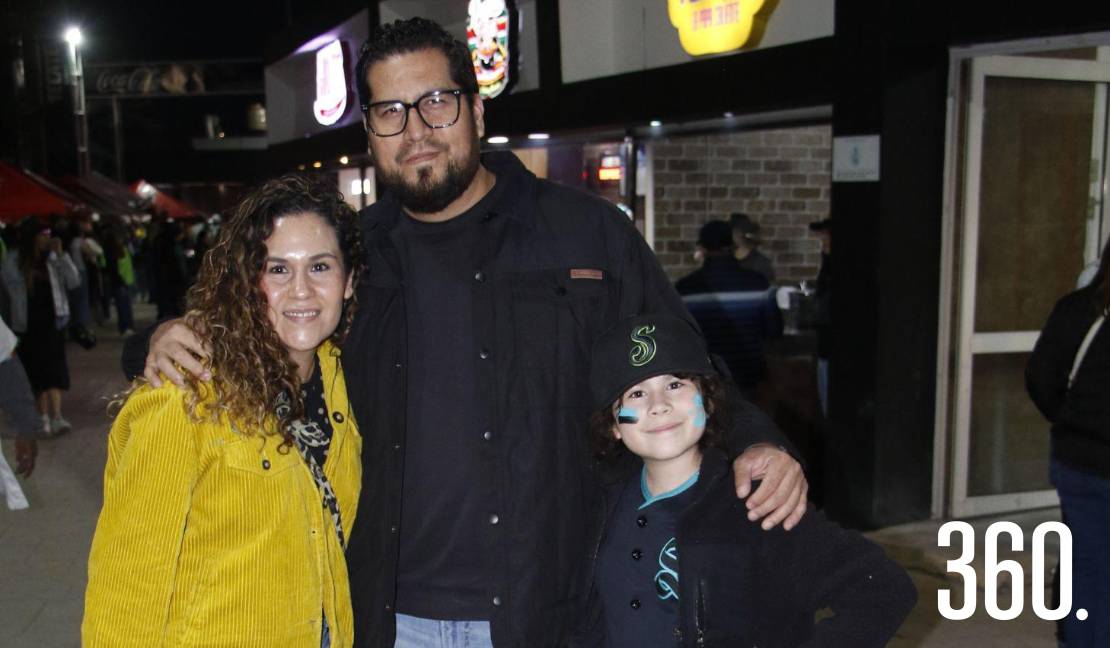 Ana Garza, Ángel y Mariana Bosques.