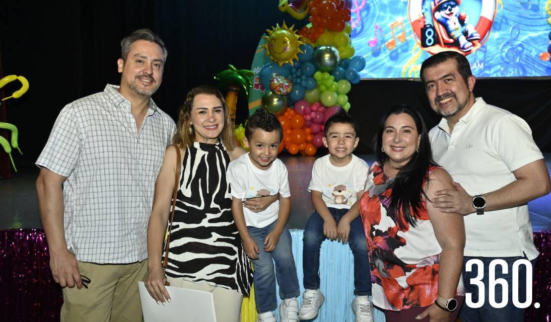 Mauricio Villarreal, Cynthia Armendáriz, Marcelo Villarreal, Leonardo Noriega, Gloria Peart y Salvador Noriega.