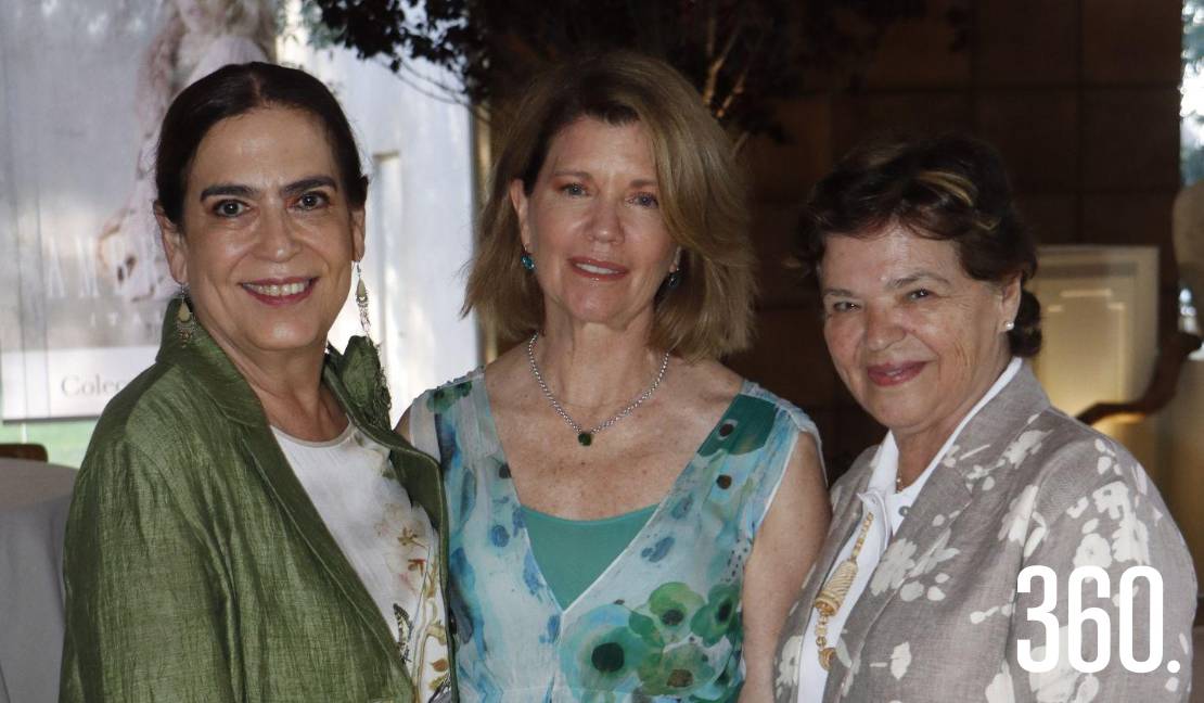 Deba Márquez, Ana Luisa Luque y Pilar Labastida.
