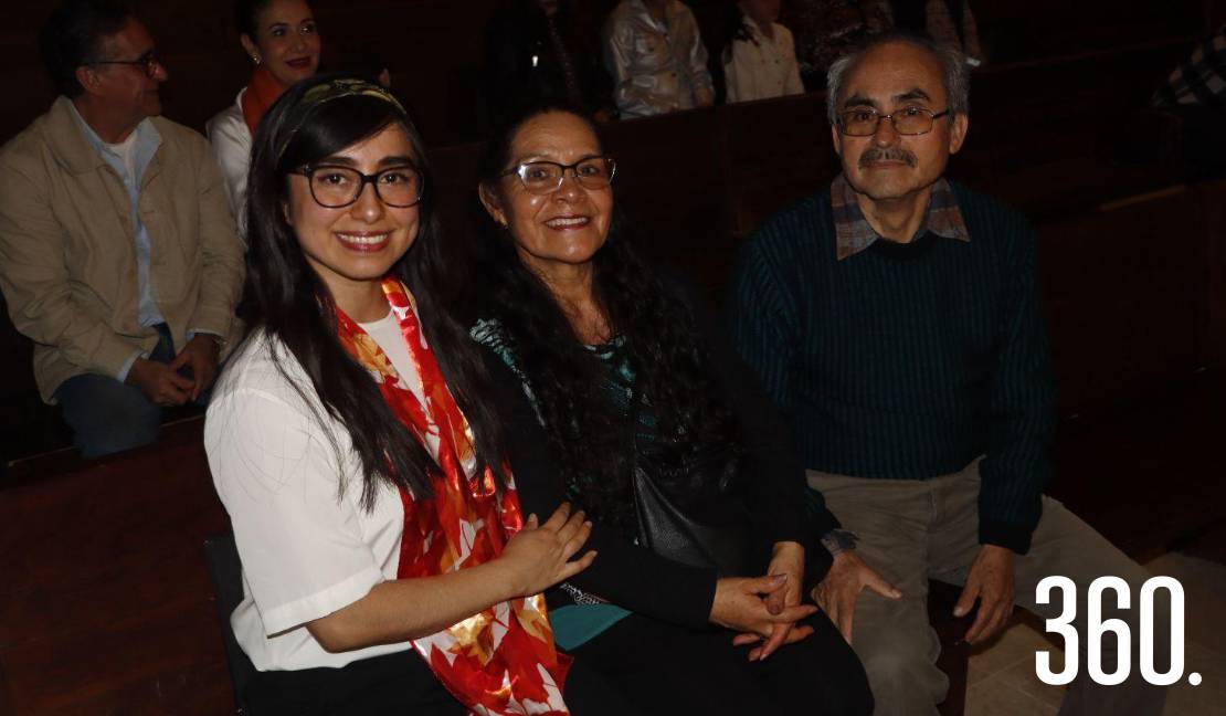 Ariadna Gamero, Isabel Vega y Prócoro Gamero.