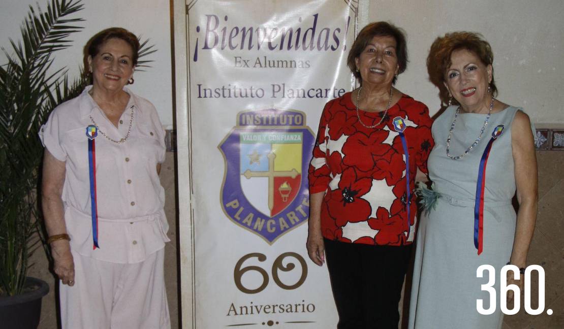 Charo Dávila, Beatriz del Bosque y Elisa Dávila.