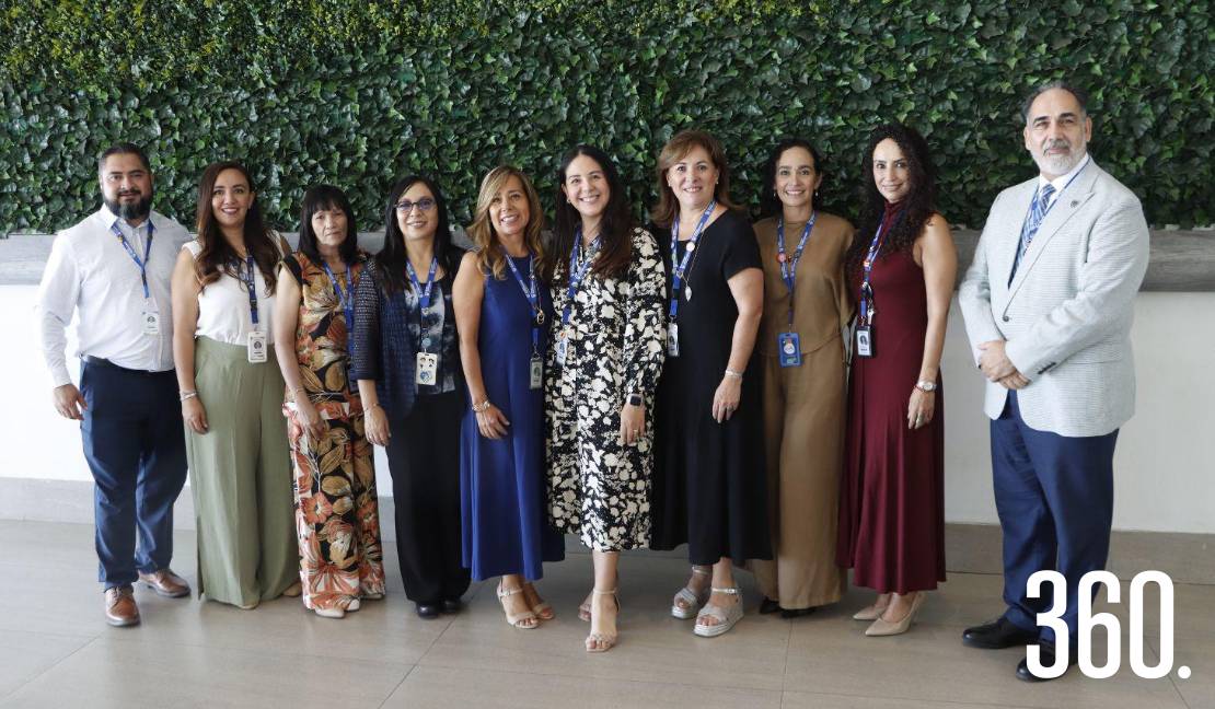 Docentes y directivos del COLAM.