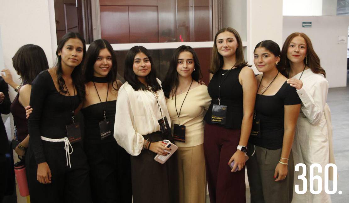 Sofia Aguirre, Constanza Rivas, Regina Medrano, Miranda Osuna, Tamara Garza, Shadid Alfaro y Roxana González.