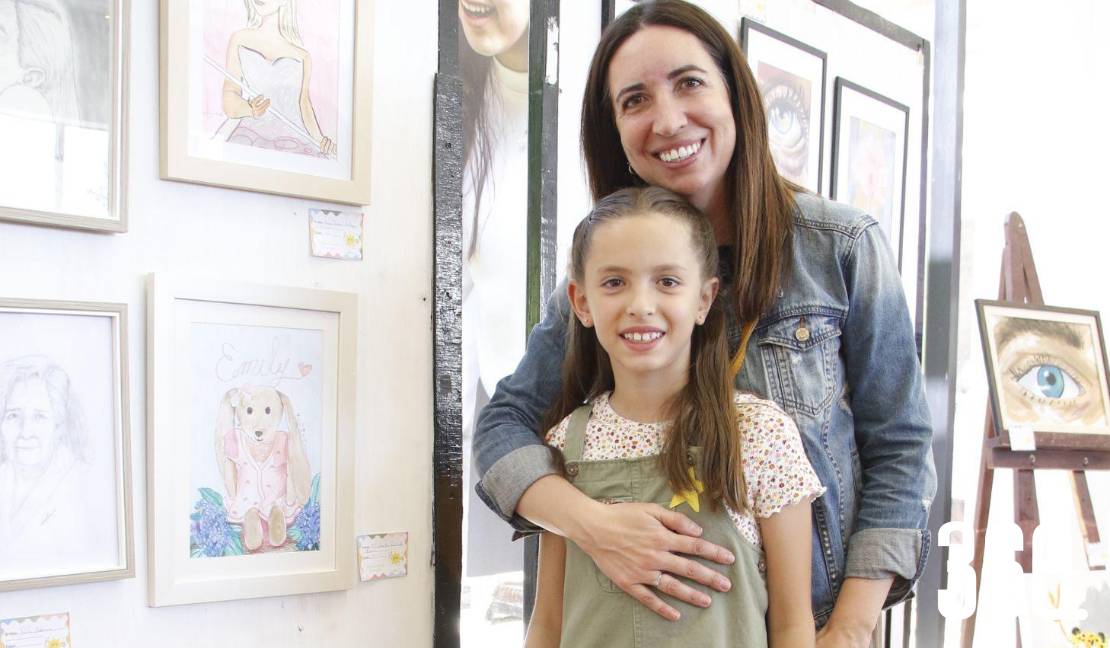 Mariana Solís y Elena Oyarzábal.