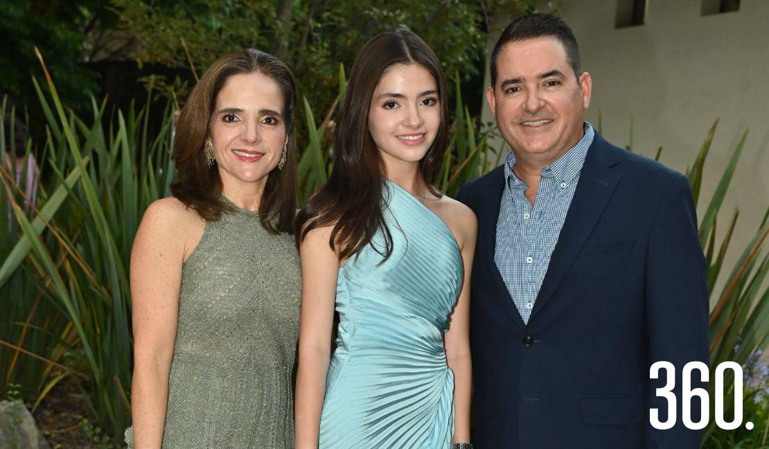 Alejandra Garza, Mariale y Carlos Morales.