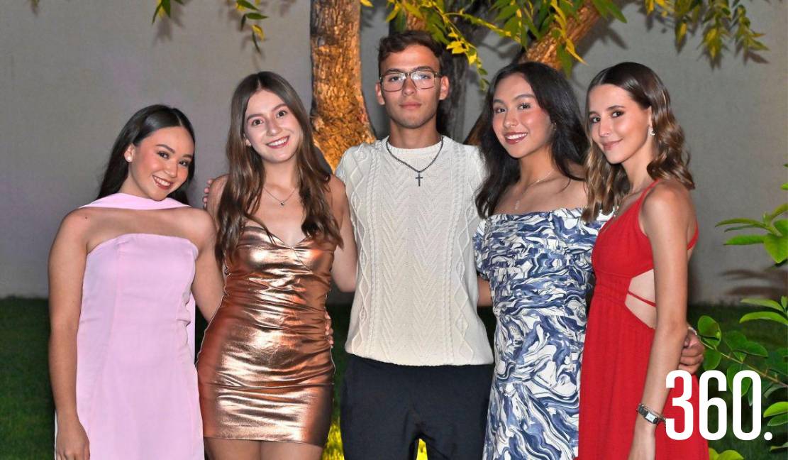 Comité de graduación, Ana Elisa Hernández, Miranda Coss, Morris Villarreal, Regina Mora y Regina Saucedo.