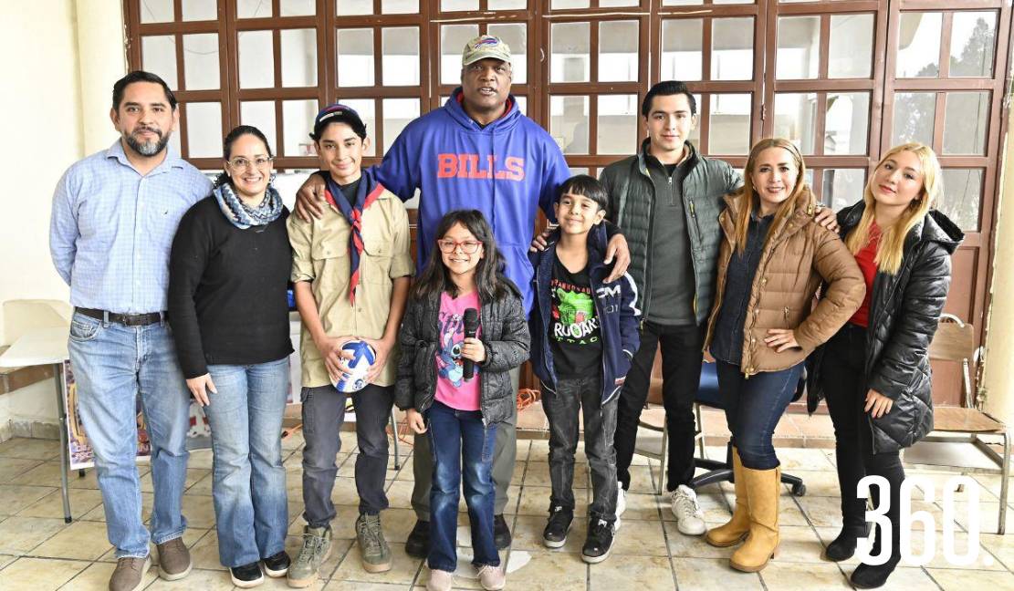 José Antonio Domínguez, Cristina Sosa, Santiago Domínguez, Gabe Northern, Mackenzie Leonor Mora Chu, José Julian Herrera, Brian, Rosy y Sandy Dueñas.