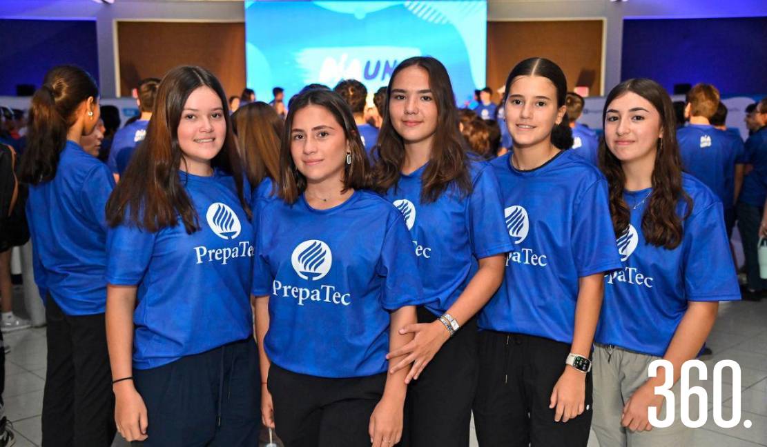 Roberta González, Mariela López, Inés Valdés, Eugenia Nieto y Renata Pepi.
