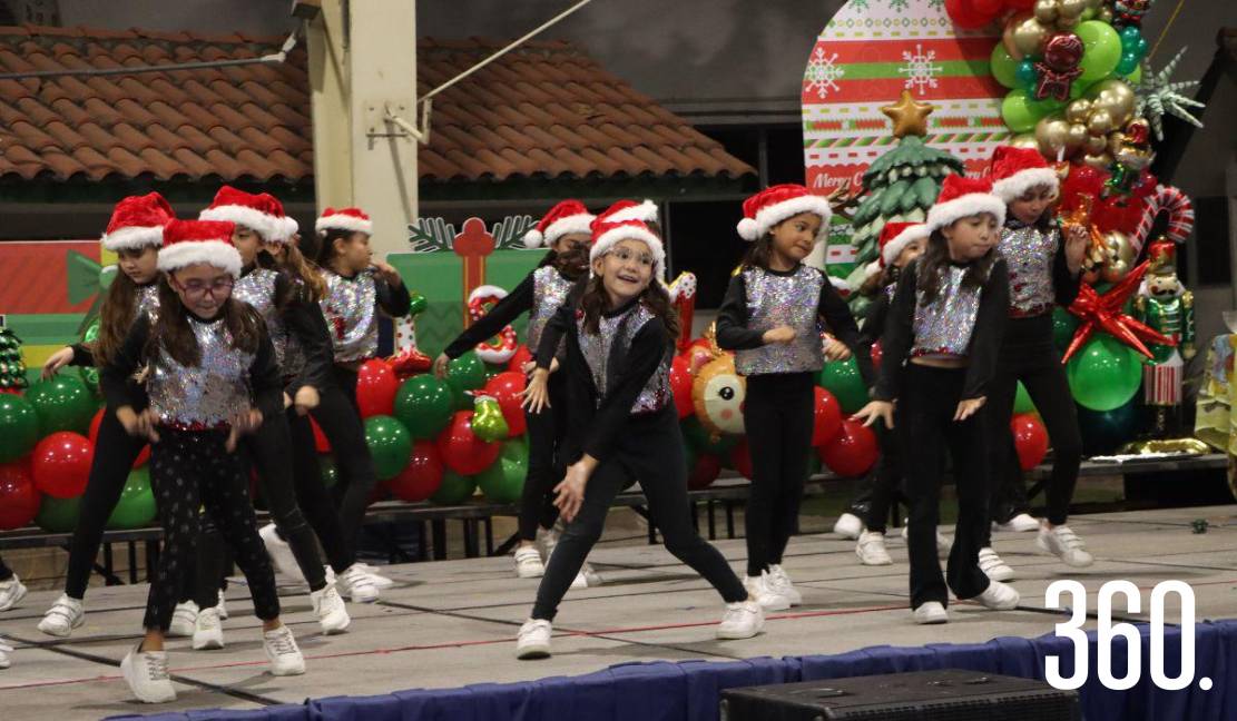 Alumnas del grupo de baile.