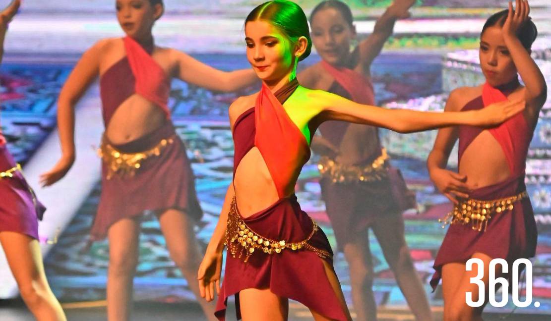 Las niñas demostraron su talento en escena.