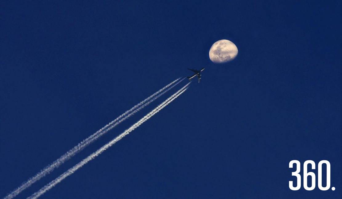 La luna ilumina la noche saltillense en una serie de imágenes que revelan su magia y quietud.