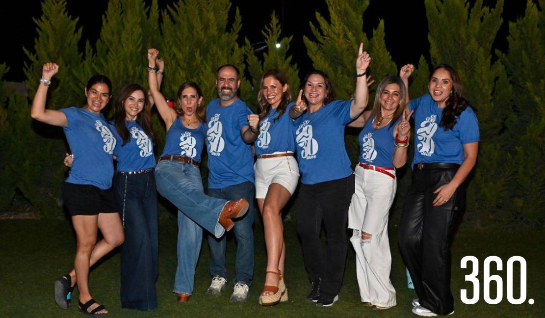 Aidé Elena Agüero, Paola Neira, Ana Catalina González, “Chito” Aguirre, Paty Montañez, Ana Sofía José, Marcela Martínez y Mirna Silva.