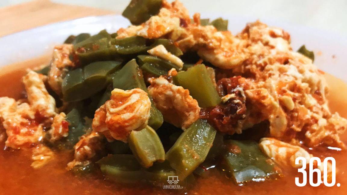 DEME HUEVOS REVUELTOS CON... NOPAL
