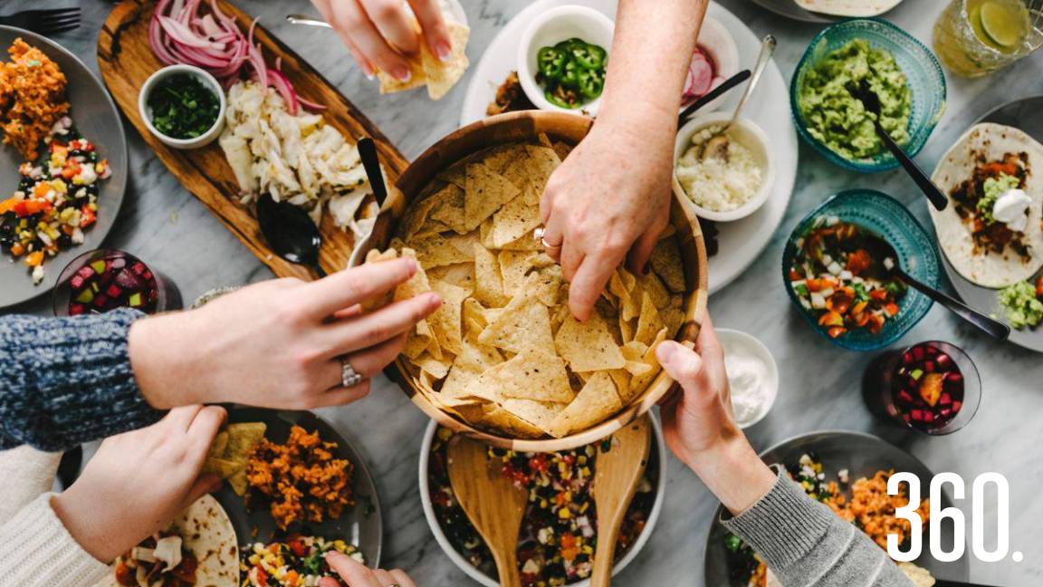 LO INVITO A UN SIMPOSIO... GRIEGO