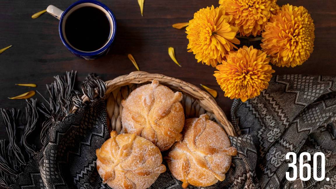 PAN DE MUERTO Y CHOCOLATE