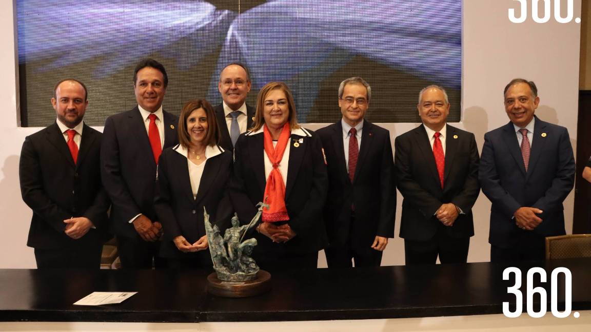 RECONOCEN CON PRESEA SALTILLO 2023