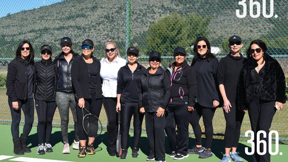 TENIS &amp; MOUNTAINS