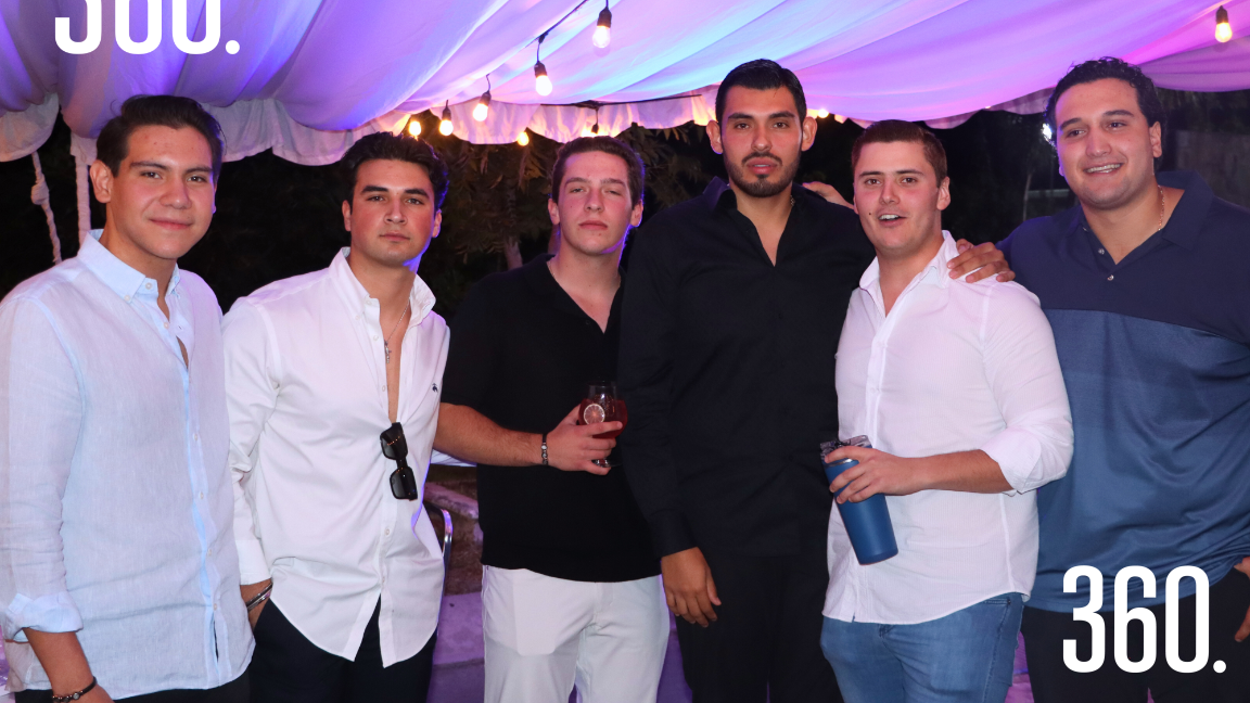 FESTEJAN CUMPLEAÑOS DE GERARDO MONTALVO