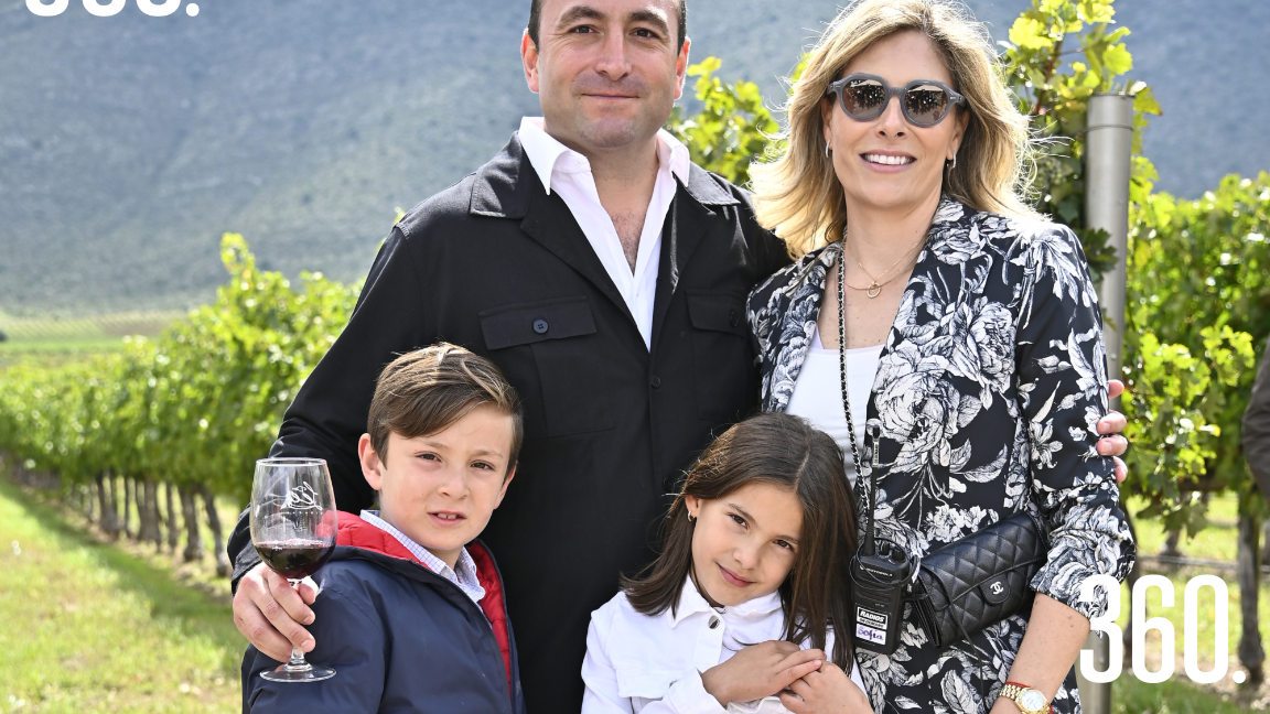 CELEBRAN LA FIESTA DE LA VENDIMIA