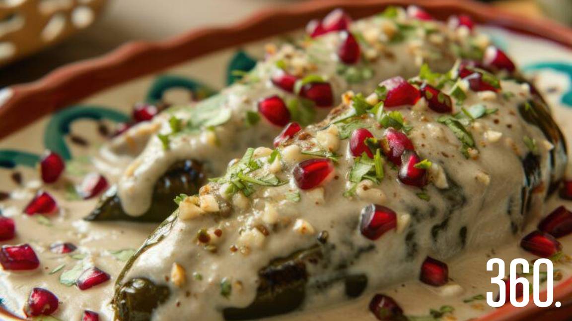 CHILES EN NOGADA: PATRIA Y GASTRONOMÍA