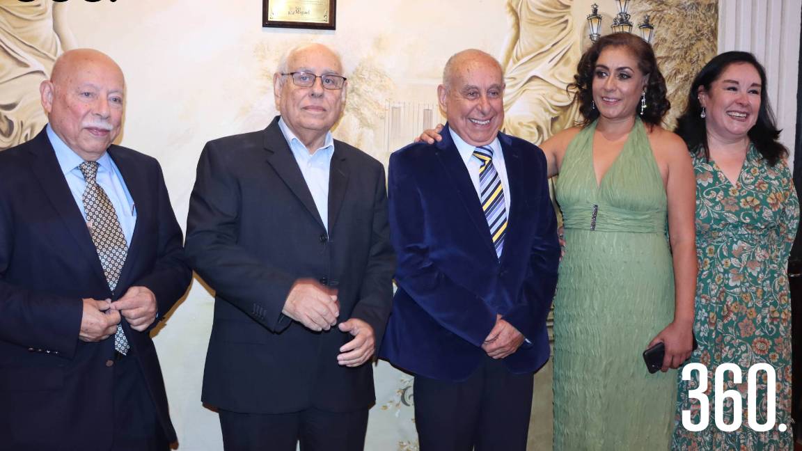 HOMENAJE A MARCO ANTONIO AGUIRRE POR SUS 65 AÑOS COMO LOCUTOR