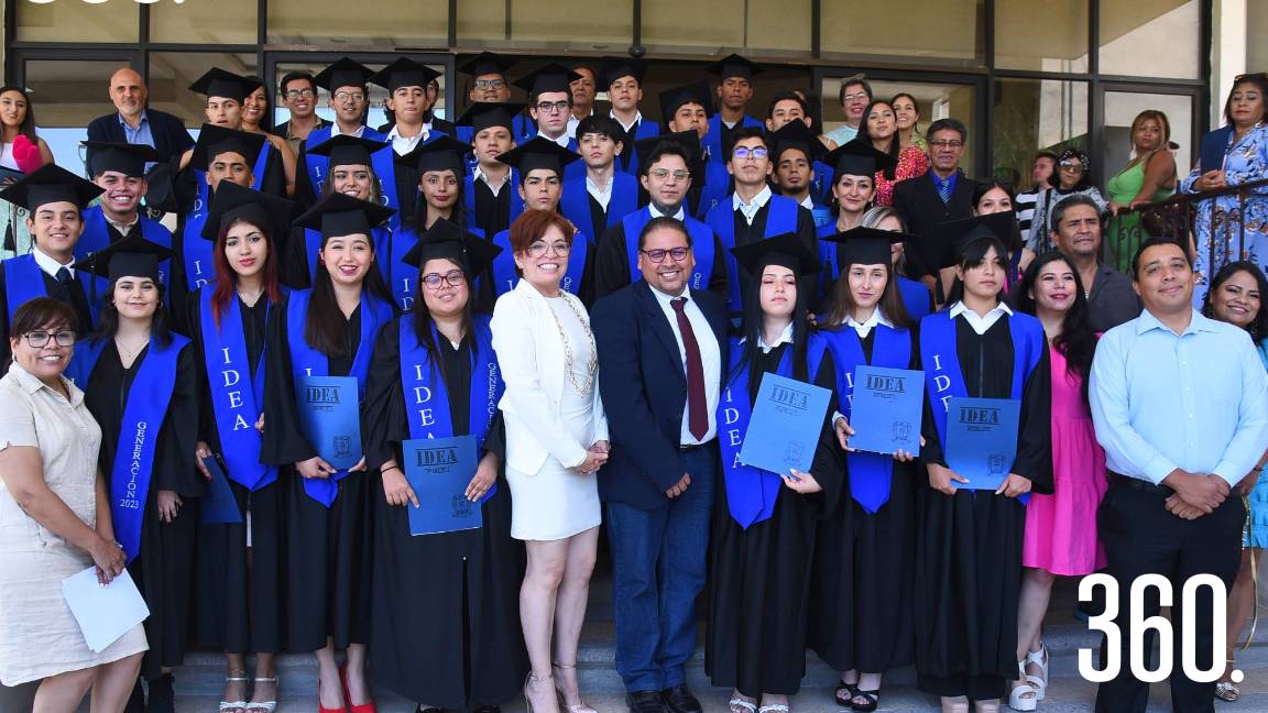GRADUACIÓN DE LOS ALUMNOS DE IDEA