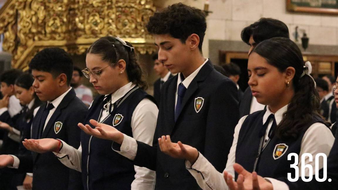 MISA DE GRADUACIÓN DEL COLEGIO LA PAZ