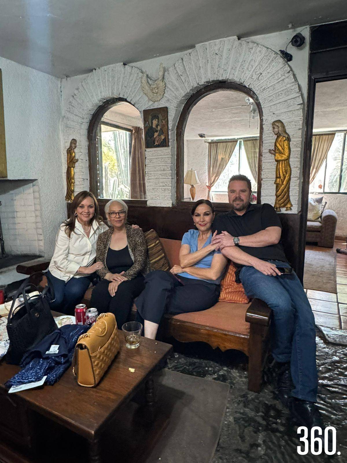 $!Lore Falcón, Bety Aguirre, Marce Moeller y Jorge Moeller Jr.